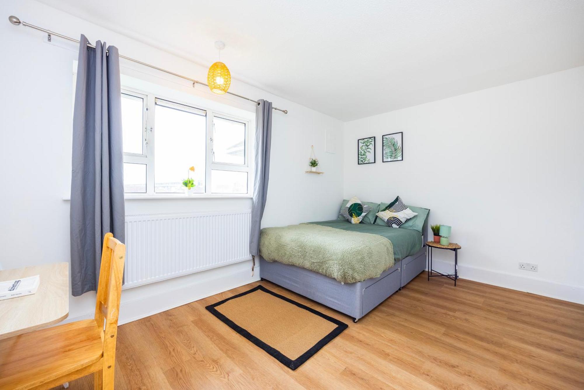 Excel O2 Stunning Large 3 Bedroom Apartment With Balcony London Exterior photo